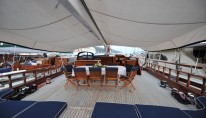 Queen of Datca - Al fresco Dining on deck
